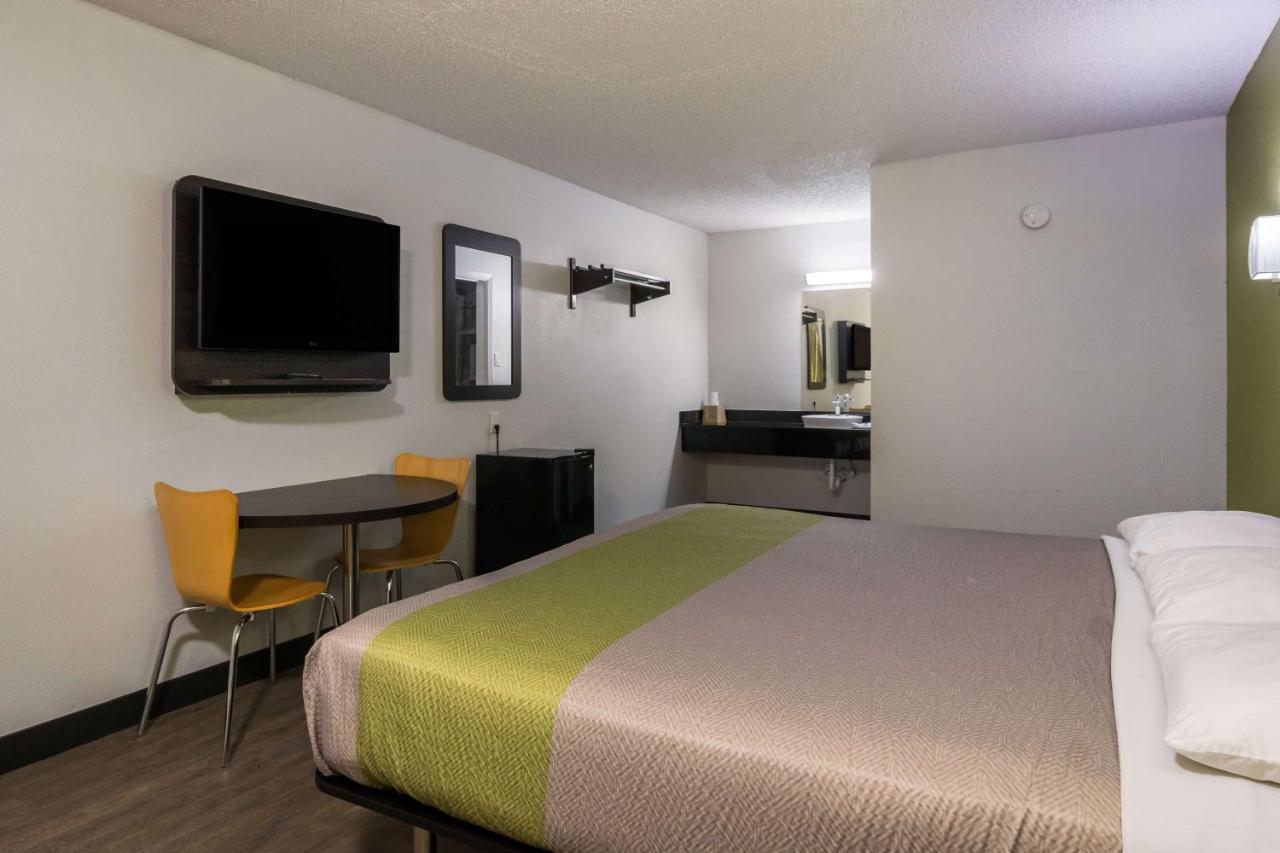 Motel 6 Irving - Loop 12 Εξωτερικό φωτογραφία