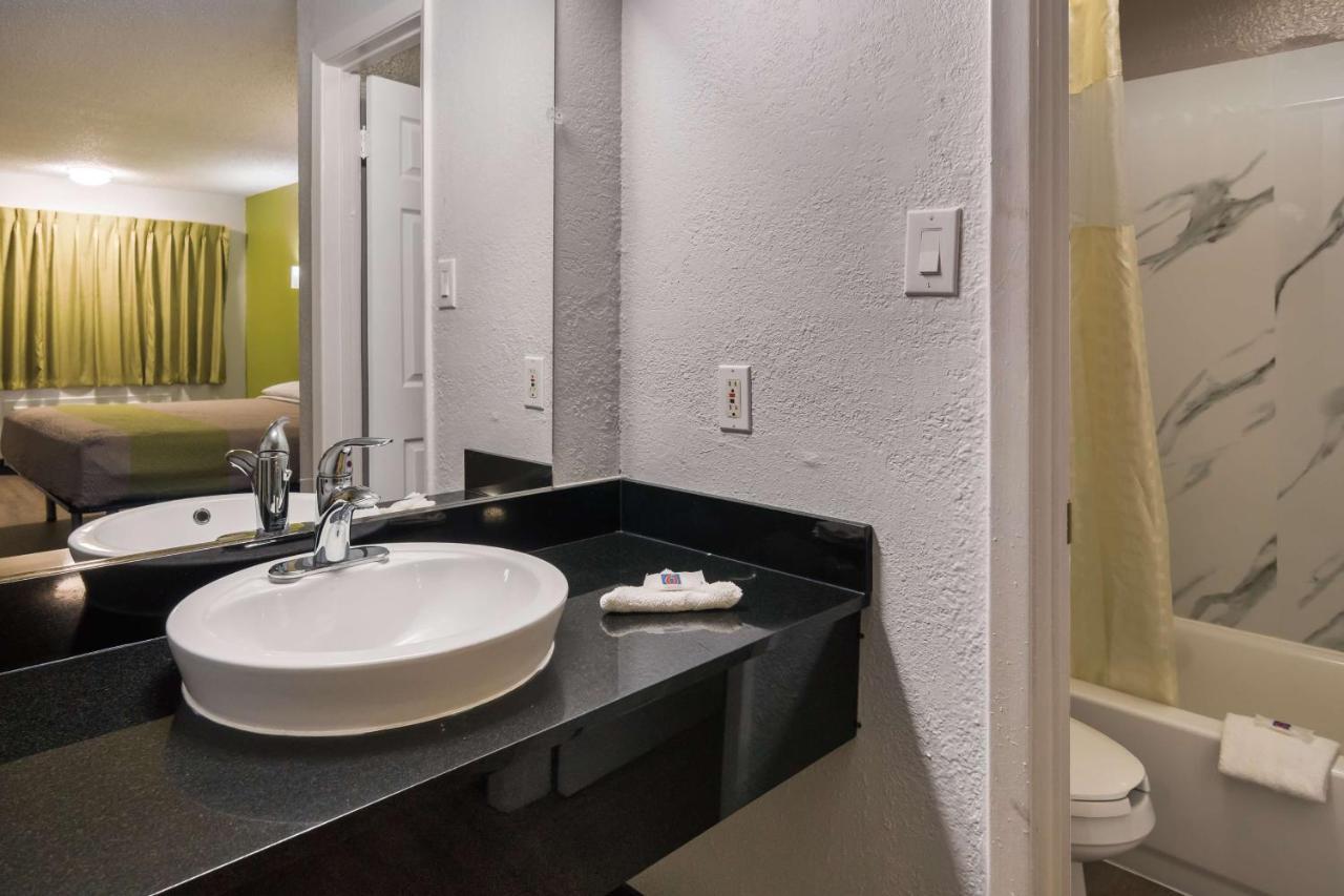 Motel 6 Irving - Loop 12 Εξωτερικό φωτογραφία