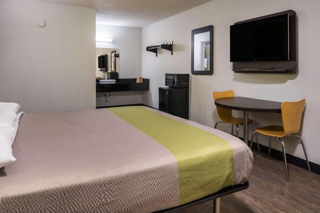 Motel 6 Irving - Loop 12 Εξωτερικό φωτογραφία